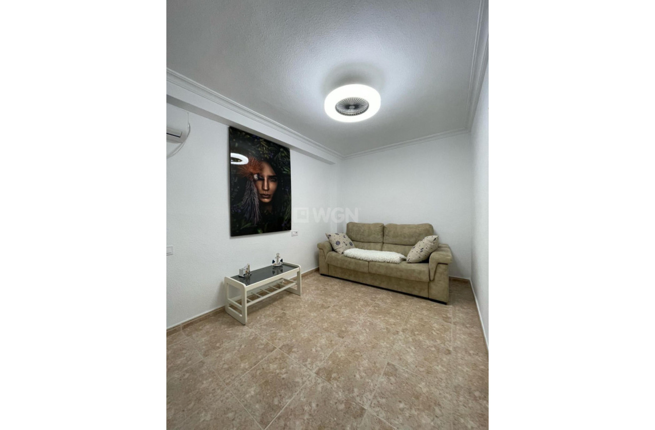Resale - Apartment / flat - Torrevieja - Costa Blanca
