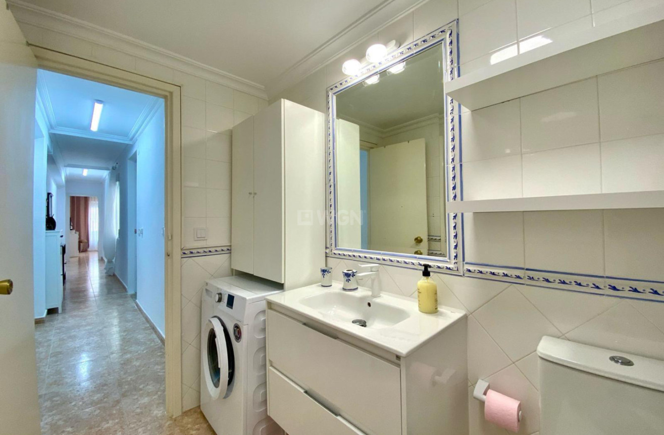 Resale - Apartment / flat - Torrevieja - Costa Blanca