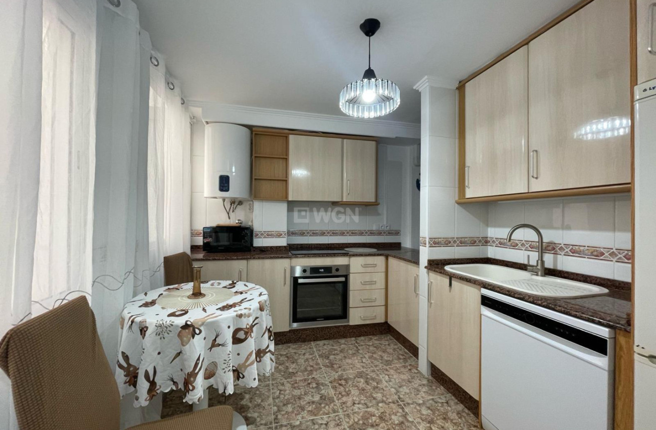 Resale - Apartment / flat - Torrevieja - Costa Blanca