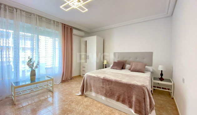 Resale - Apartment / flat - Torrevieja - Costa Blanca