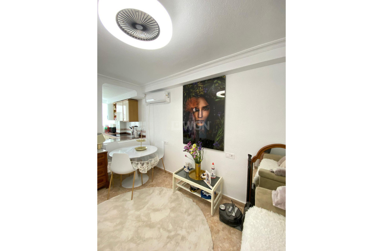 Resale - Apartment / flat - Torrevieja - Costa Blanca