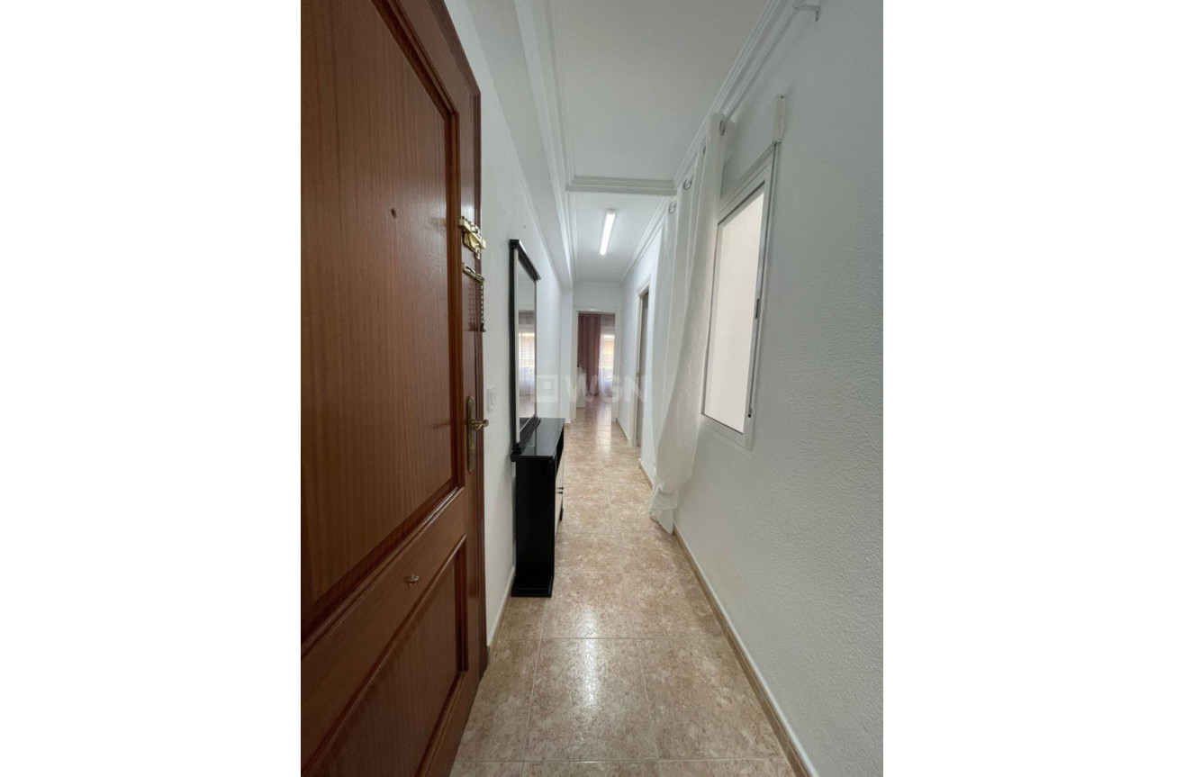 Resale - Apartment / flat - Torrevieja - Costa Blanca