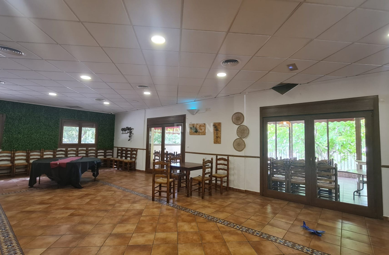 Odsprzedaż - Villa - Petrer - Inland