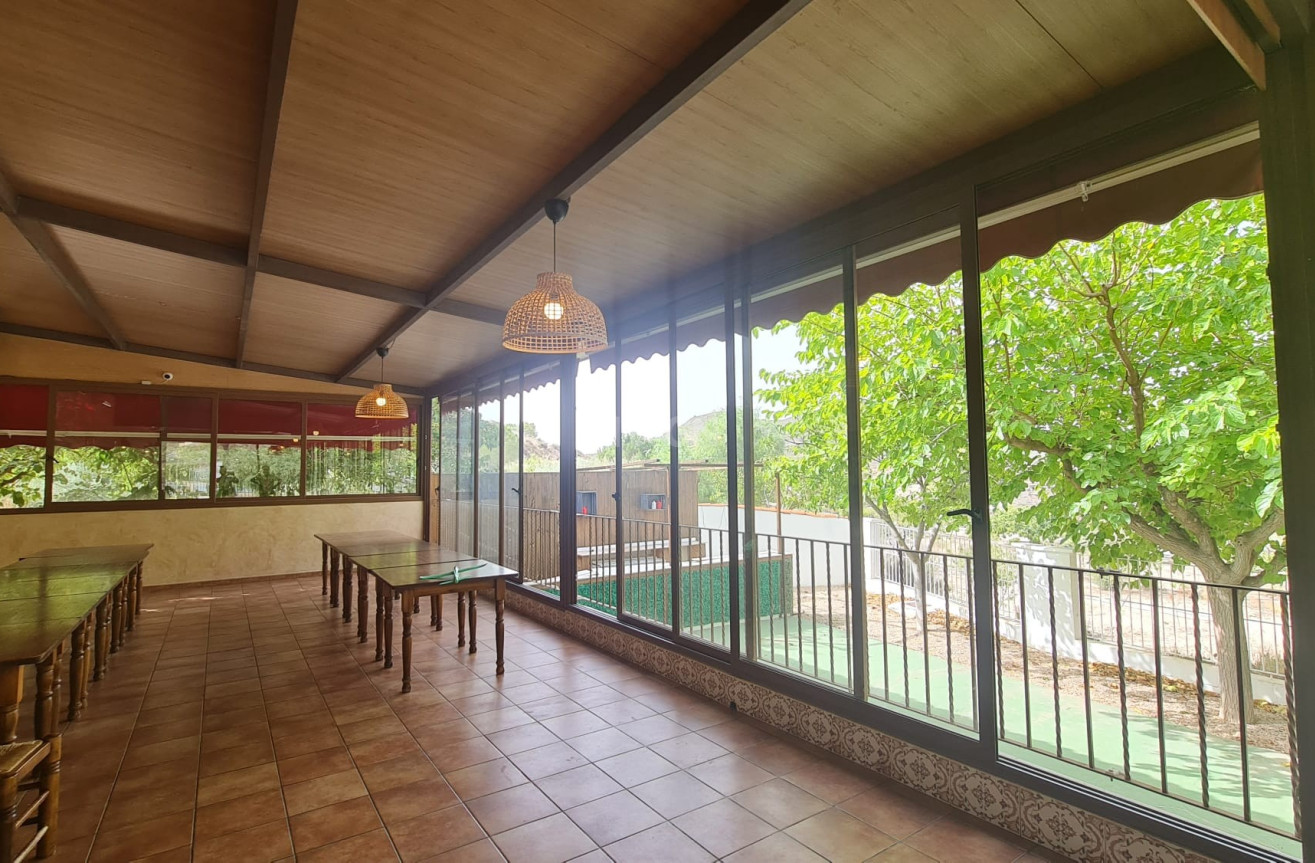 Odsprzedaż - Villa - Petrer - Inland