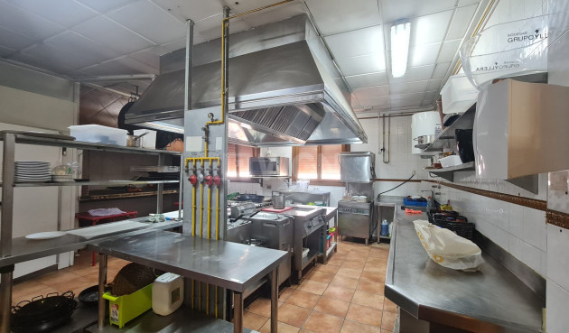 Odsprzedaż - Villa - Petrer - Inland