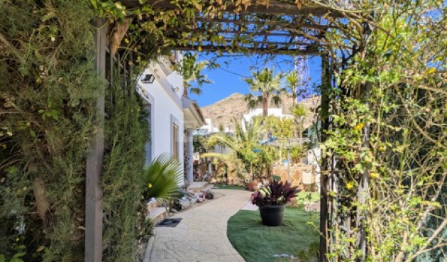 Odsprzedaż - Villa - Benidorm - Costa Blanca