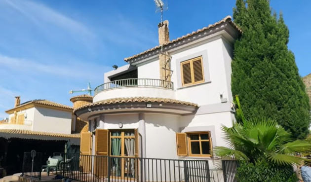 Odsprzedaż - Villa - Benidorm - Costa Blanca