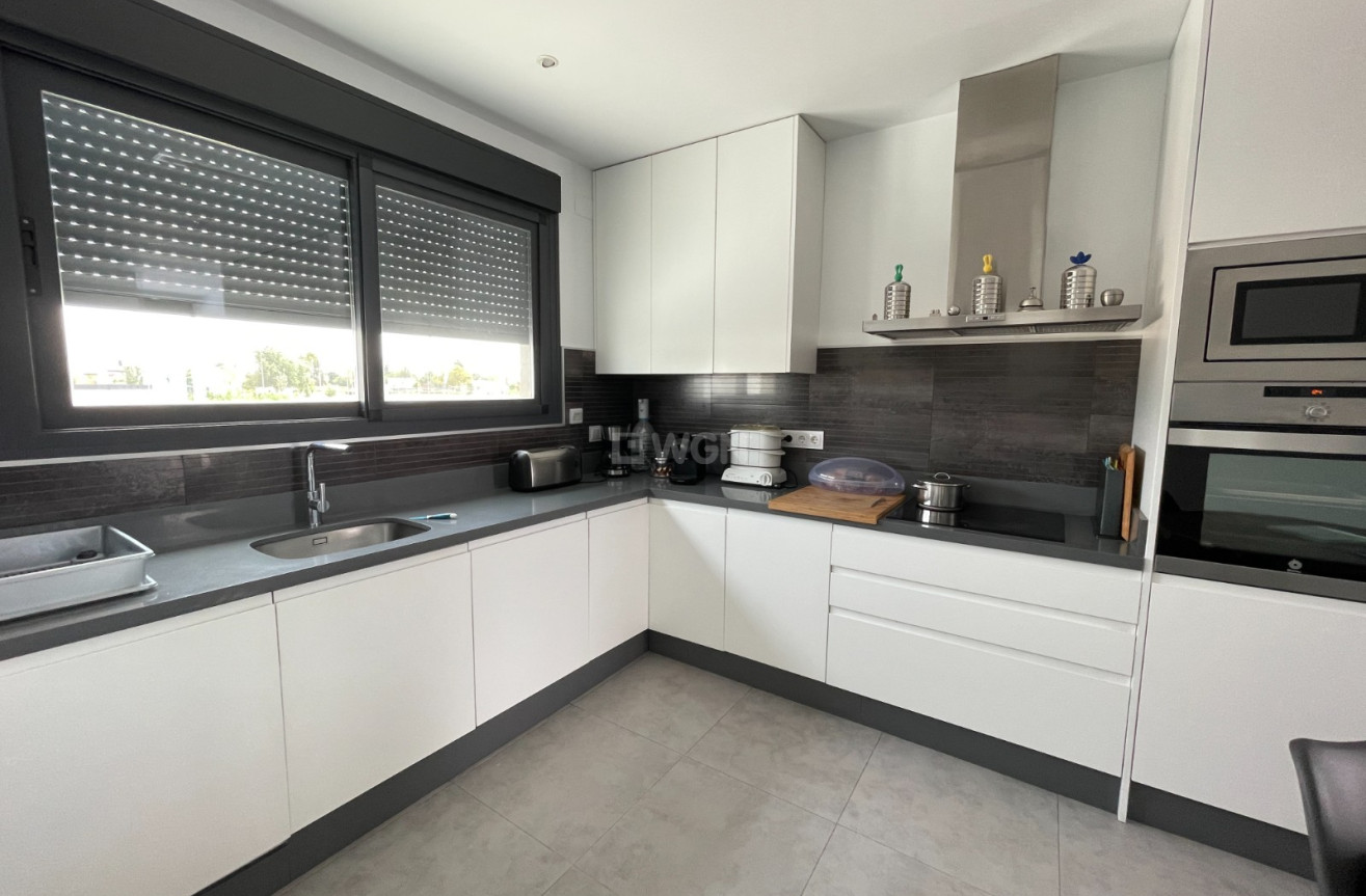 Odsprzedaż - Kamienica - Dolores - Costa Blanca