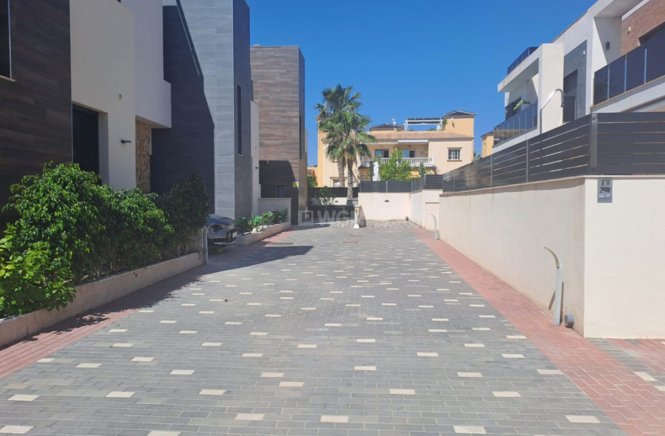Odsprzedaż - Villa - Orihuela Costa - Costa Blanca