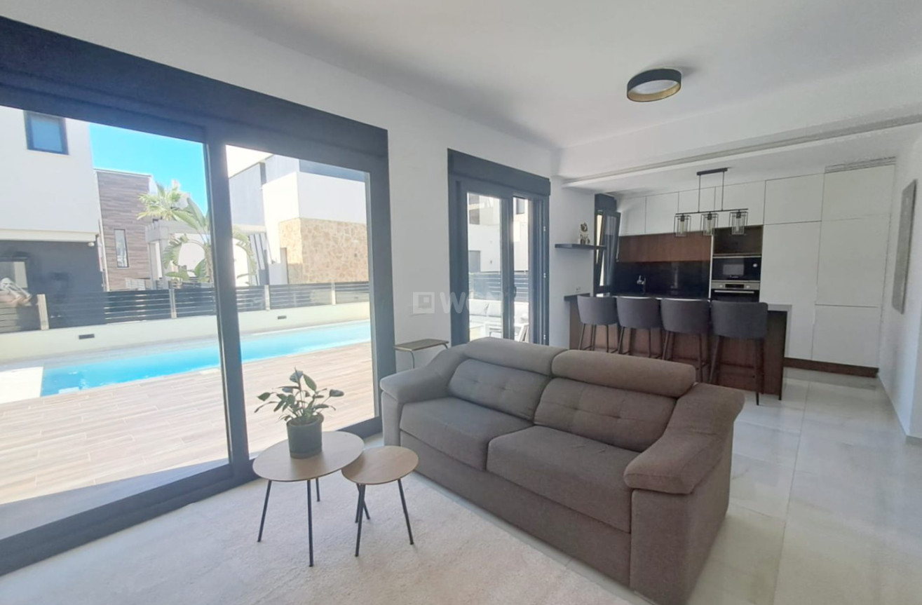 Odsprzedaż - Villa - Orihuela Costa - Costa Blanca