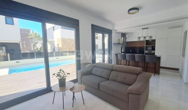Odsprzedaż - Villa - Orihuela Costa - Costa Blanca
