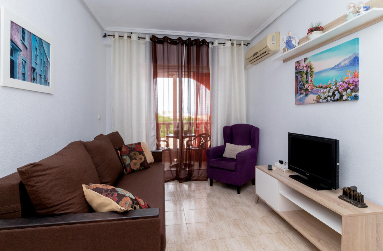 Resale - Apartment / flat - Torrevieja - Costa Blanca