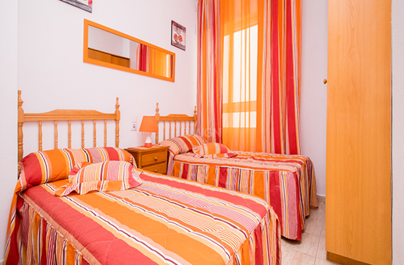 Resale - Apartment / flat - Torrevieja - Costa Blanca