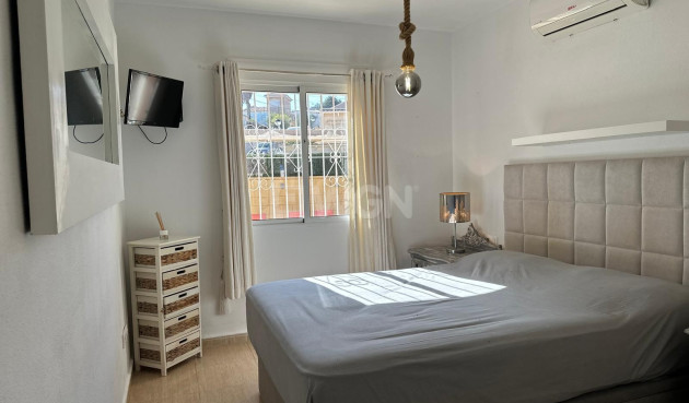 Odsprzedaż - Mieszkanie w bloku - San Miguel de Salinas - Inland