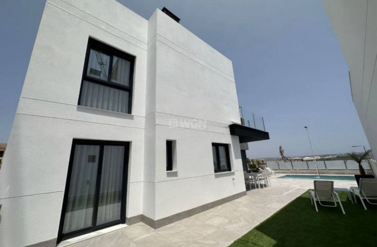 Resale - Villa - Torrevieja - Costa Blanca