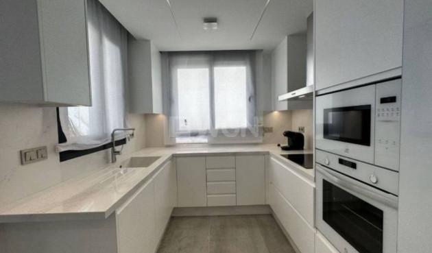 Resale - Villa - Torrevieja - Costa Blanca