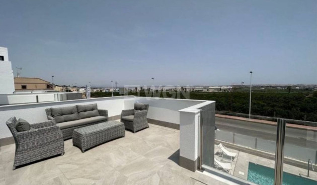 Resale - Villa - Torrevieja - Costa Blanca