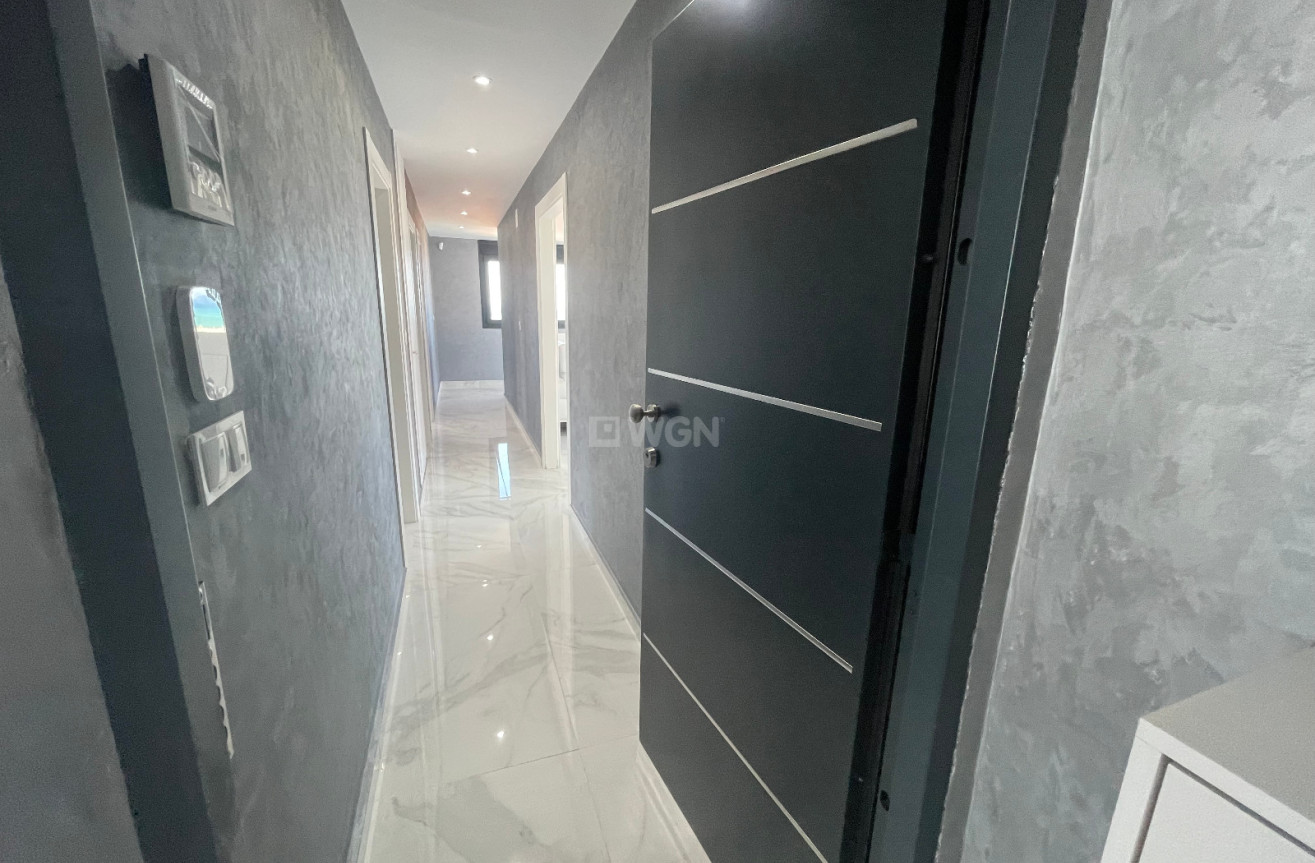 Odsprzedaż - Villa - La Mata - Costa Blanca