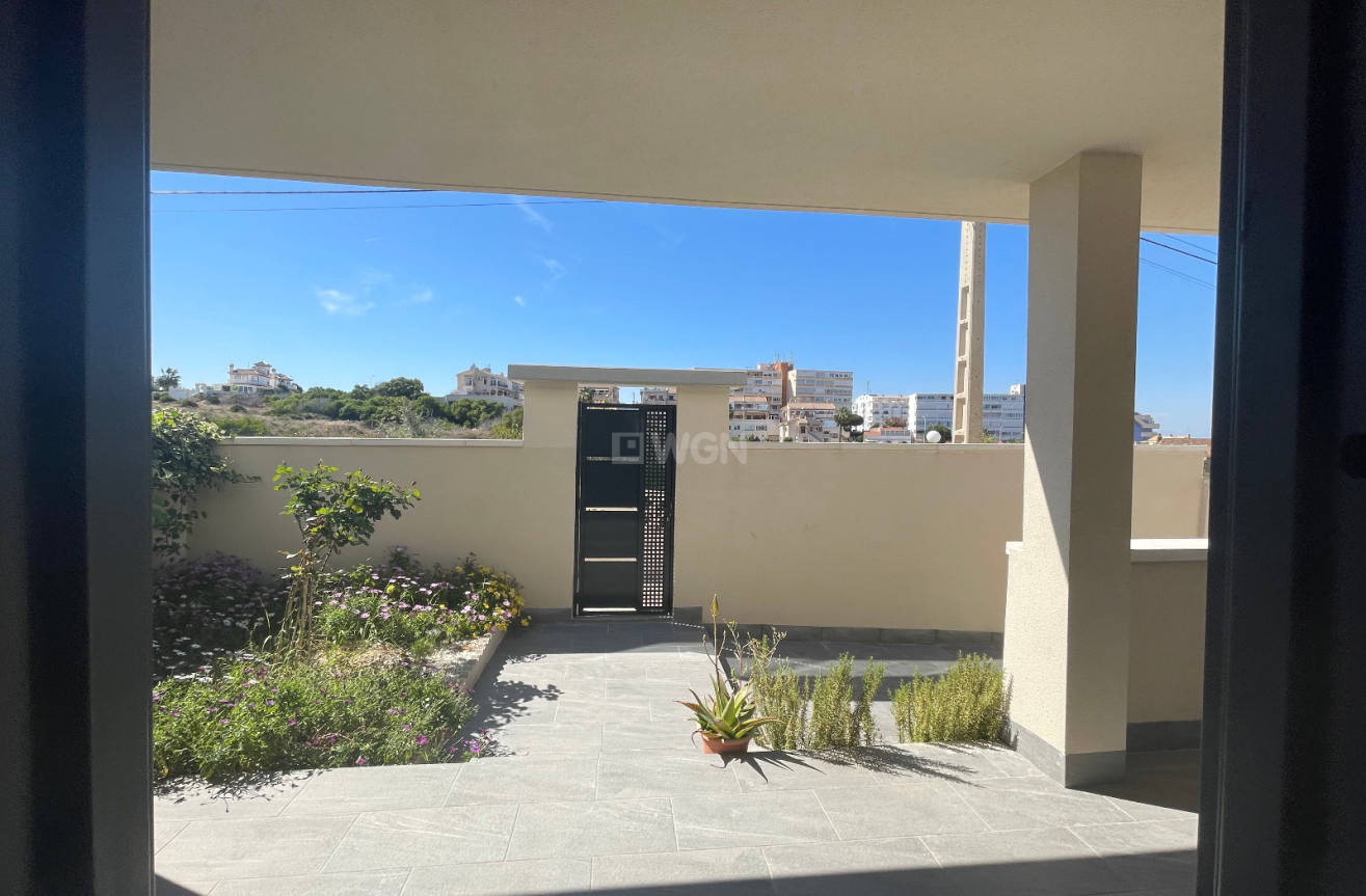 Odsprzedaż - Villa - La Mata - Costa Blanca