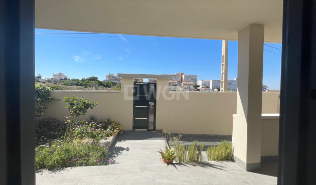 Odsprzedaż - Villa - La Mata - Costa Blanca