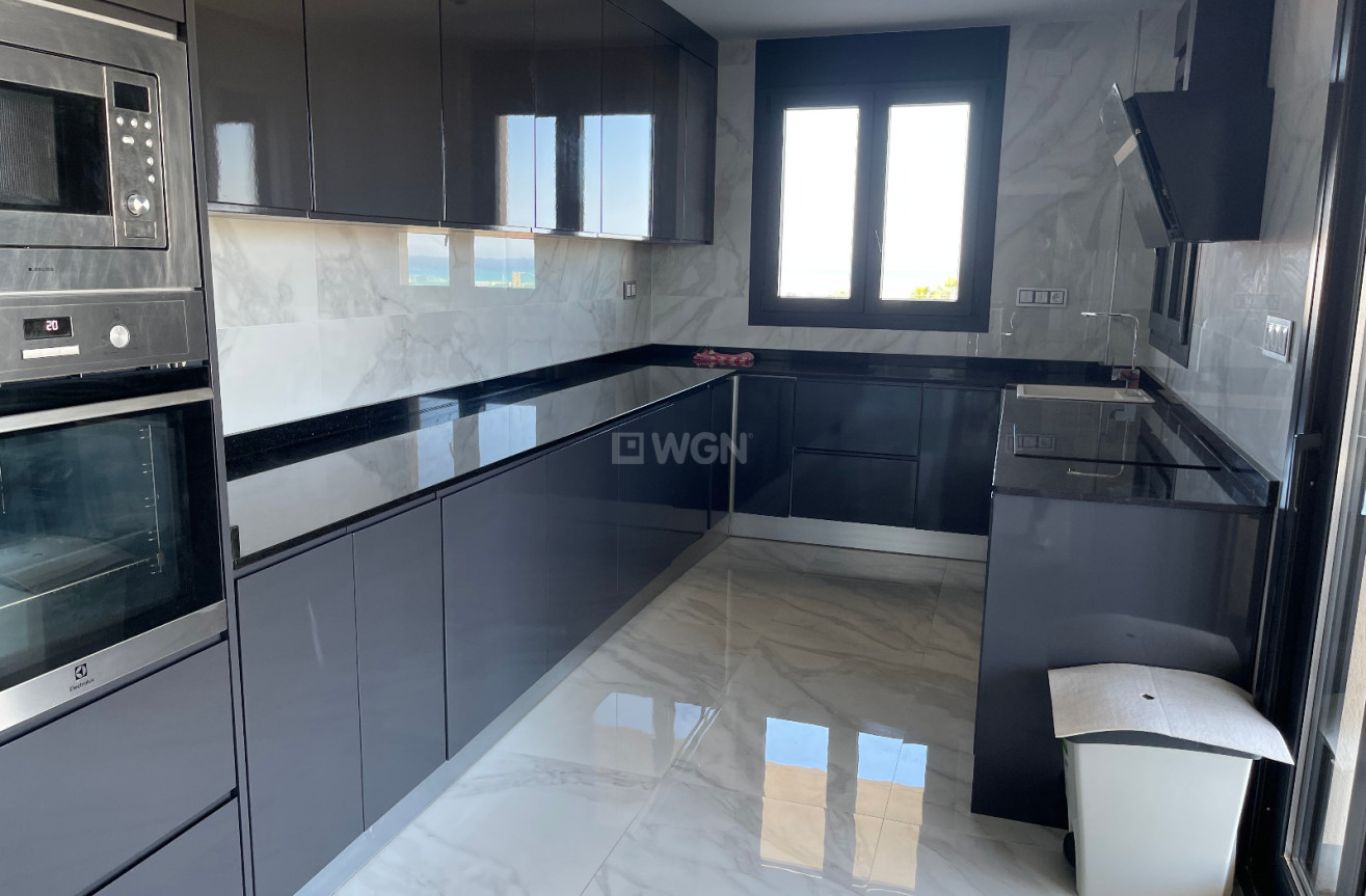 Odsprzedaż - Villa - La Mata - Costa Blanca