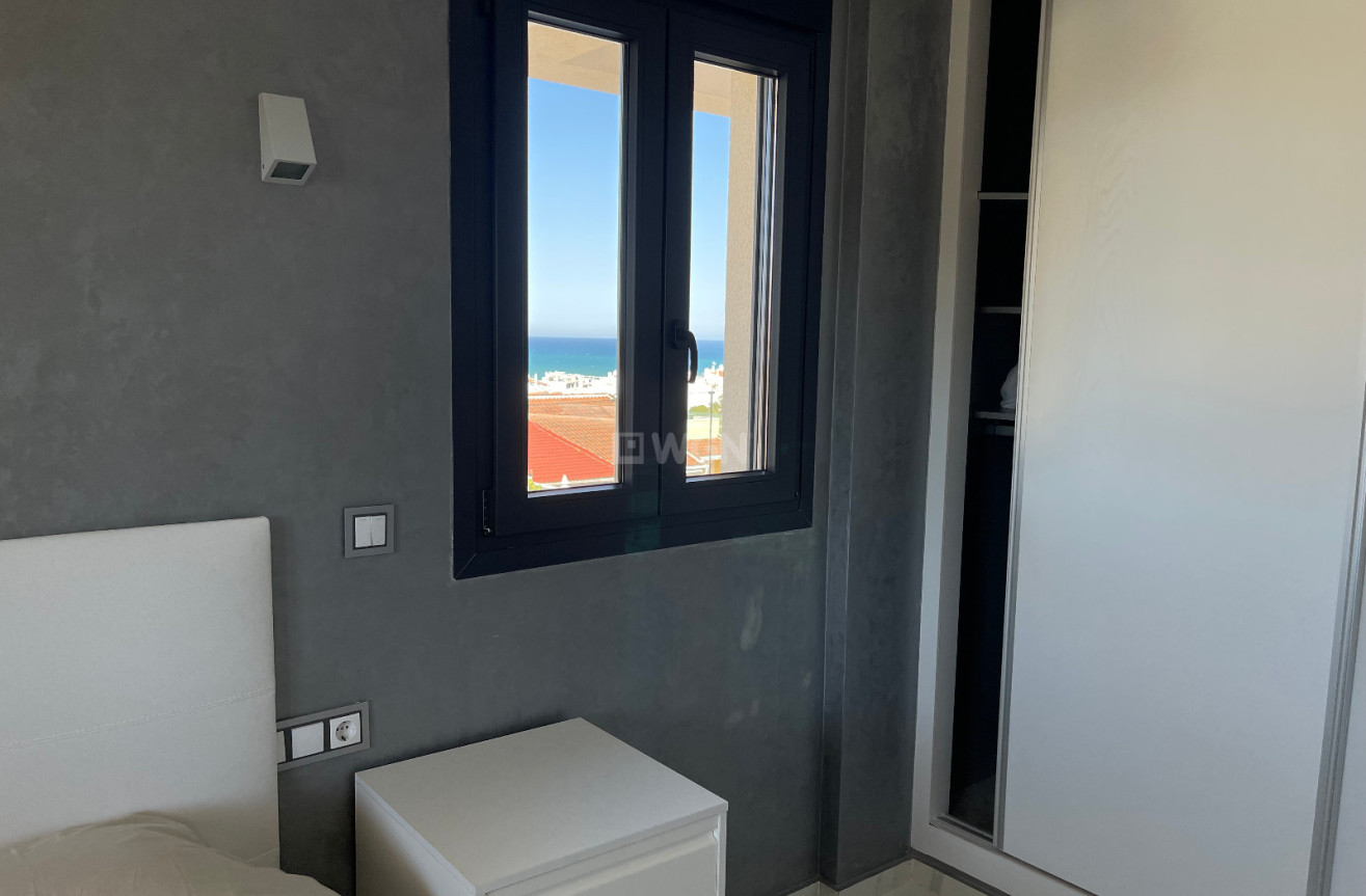 Odsprzedaż - Villa - La Mata - Costa Blanca