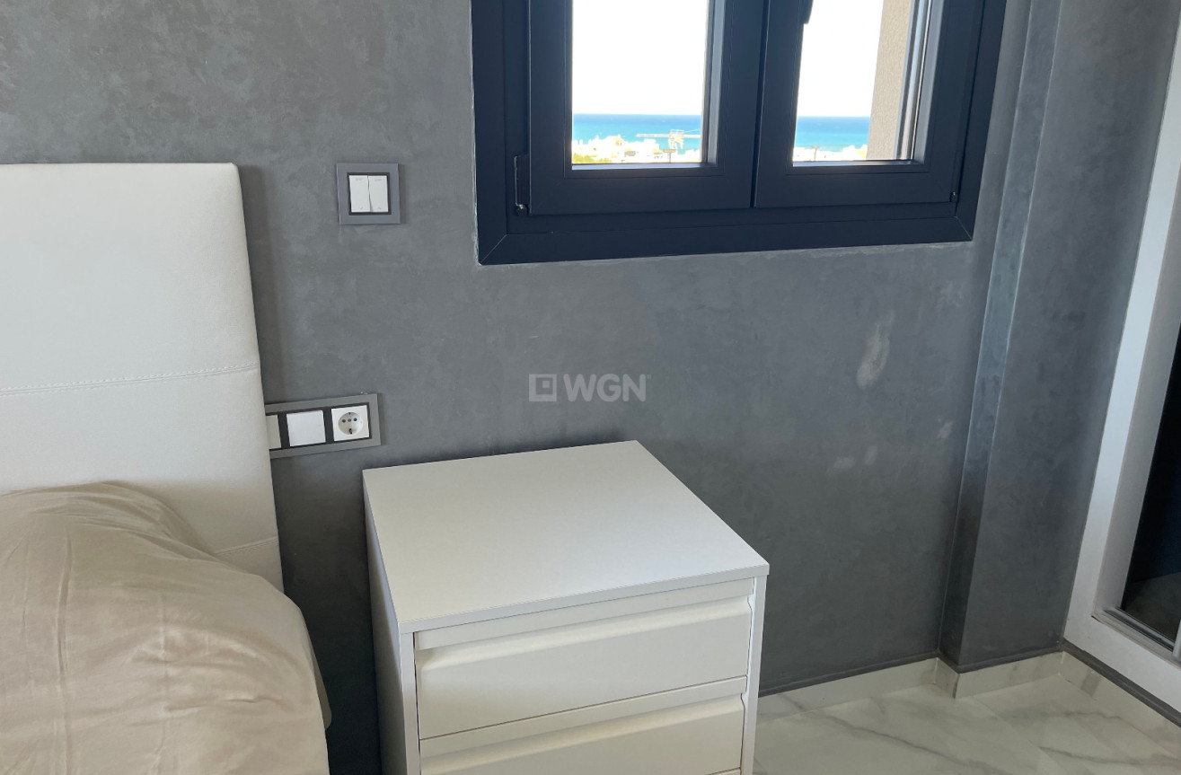 Odsprzedaż - Villa - La Mata - Costa Blanca