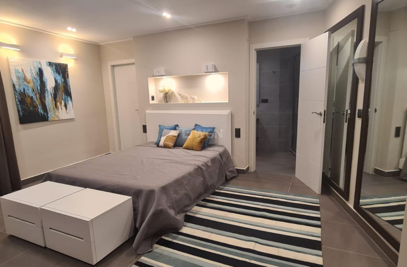 Odsprzedaż - Villa - Calpe - Costa Blanca