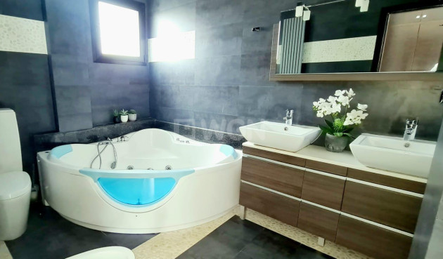 Odsprzedaż - Villa - Calpe - Costa Blanca