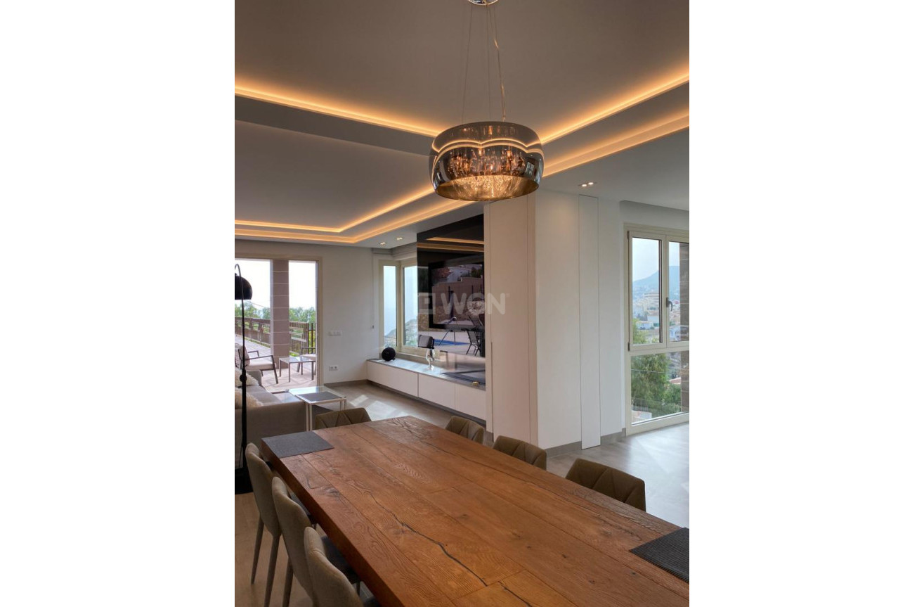 Odsprzedaż - Villa - El Campello - Costa Blanca