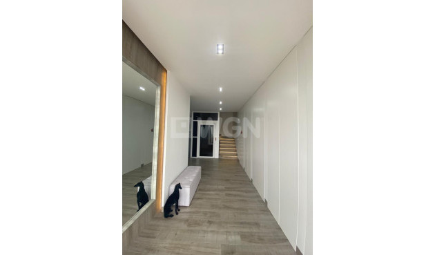 Odsprzedaż - Villa - El Campello - Costa Blanca