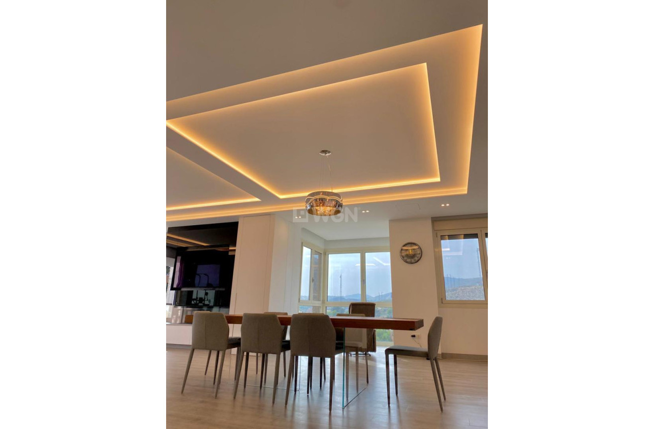 Odsprzedaż - Villa - El Campello - Costa Blanca