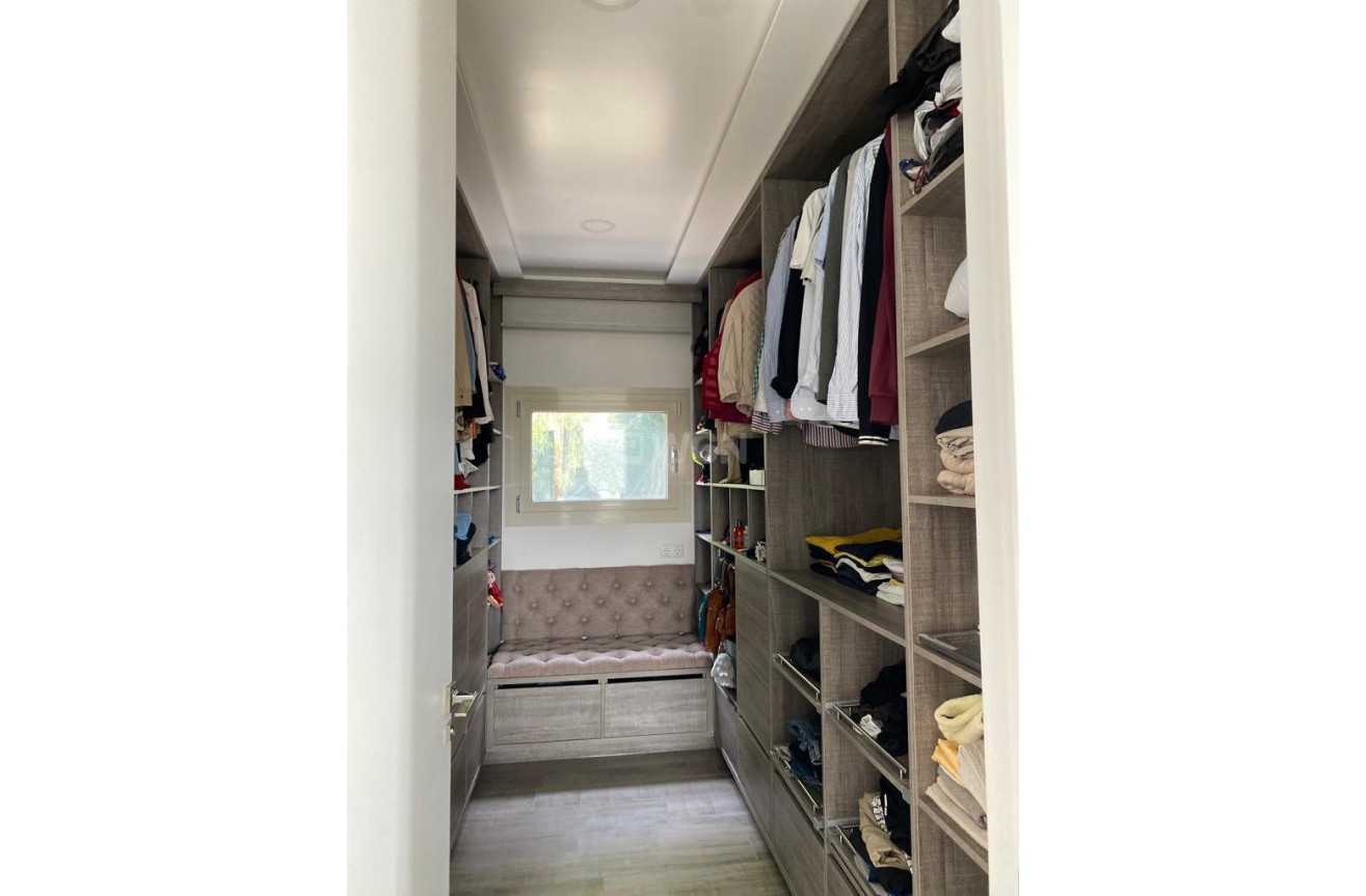 Odsprzedaż - Villa - El Campello - Costa Blanca