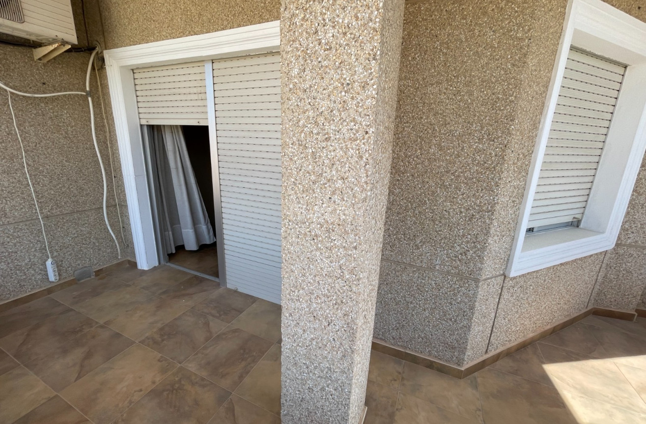 Odsprzedaż - Villa - San Miguel de Salinas - Inland