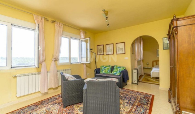 Odsprzedaż - Villa - Pinar de Campoverde - Inland