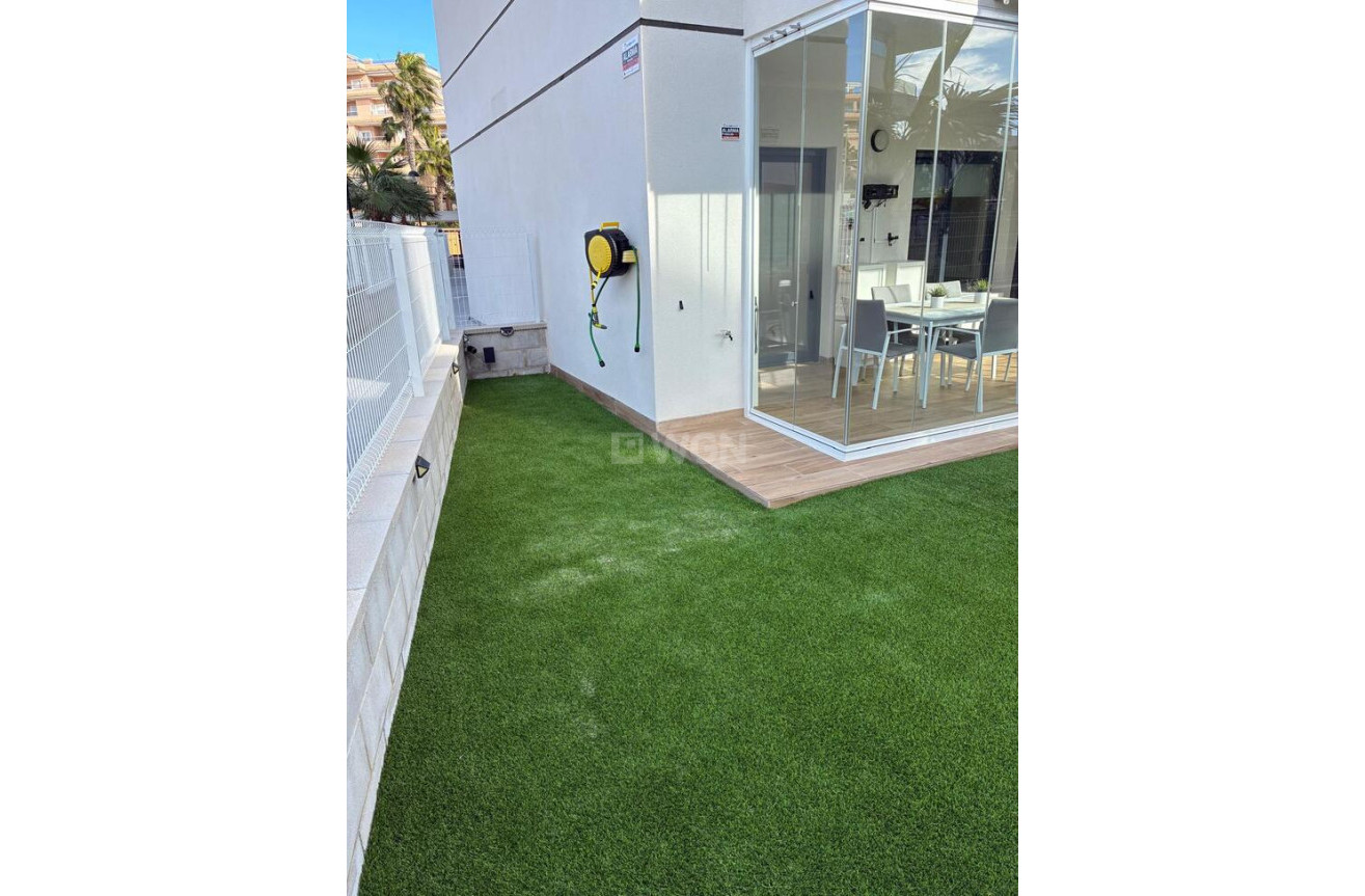 Odsprzedaż - Mieszkanie w bloku - Villamartin - Costa Blanca