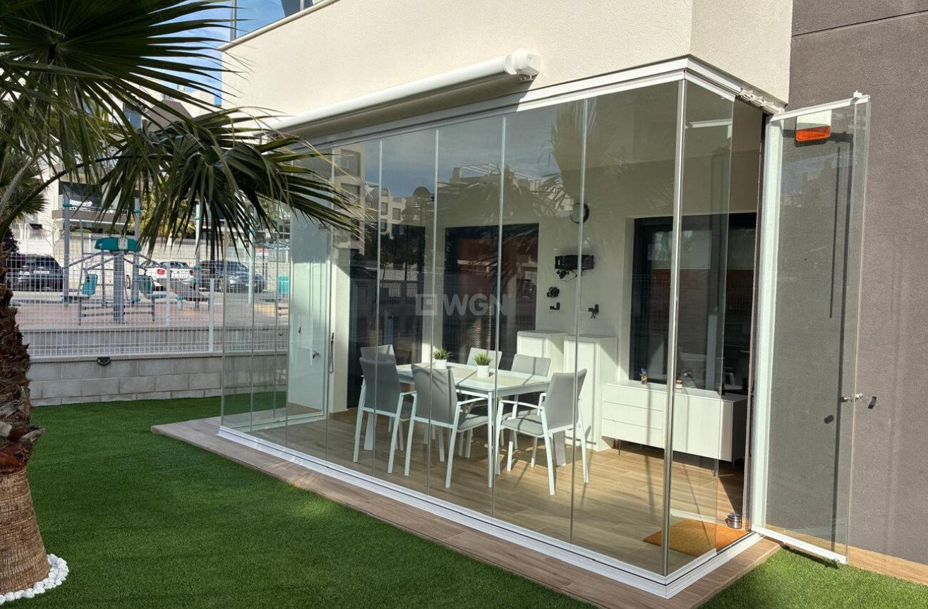 Odsprzedaż - Mieszkanie w bloku - Villamartin - Costa Blanca