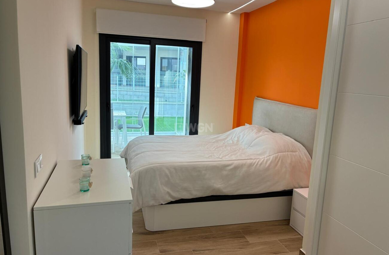 Odsprzedaż - Mieszkanie w bloku - Villamartin - Costa Blanca