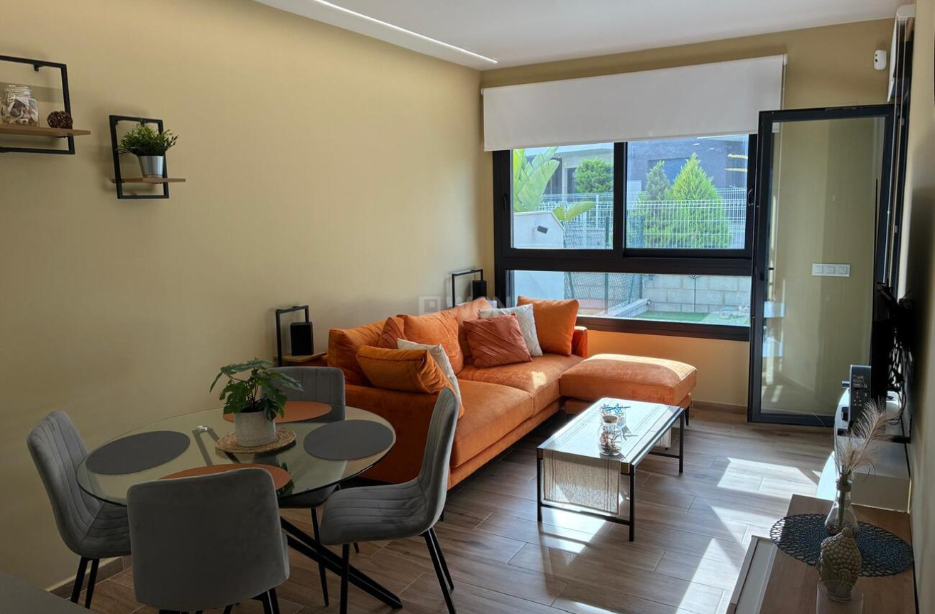 Odsprzedaż - Mieszkanie w bloku - Villamartin - Costa Blanca