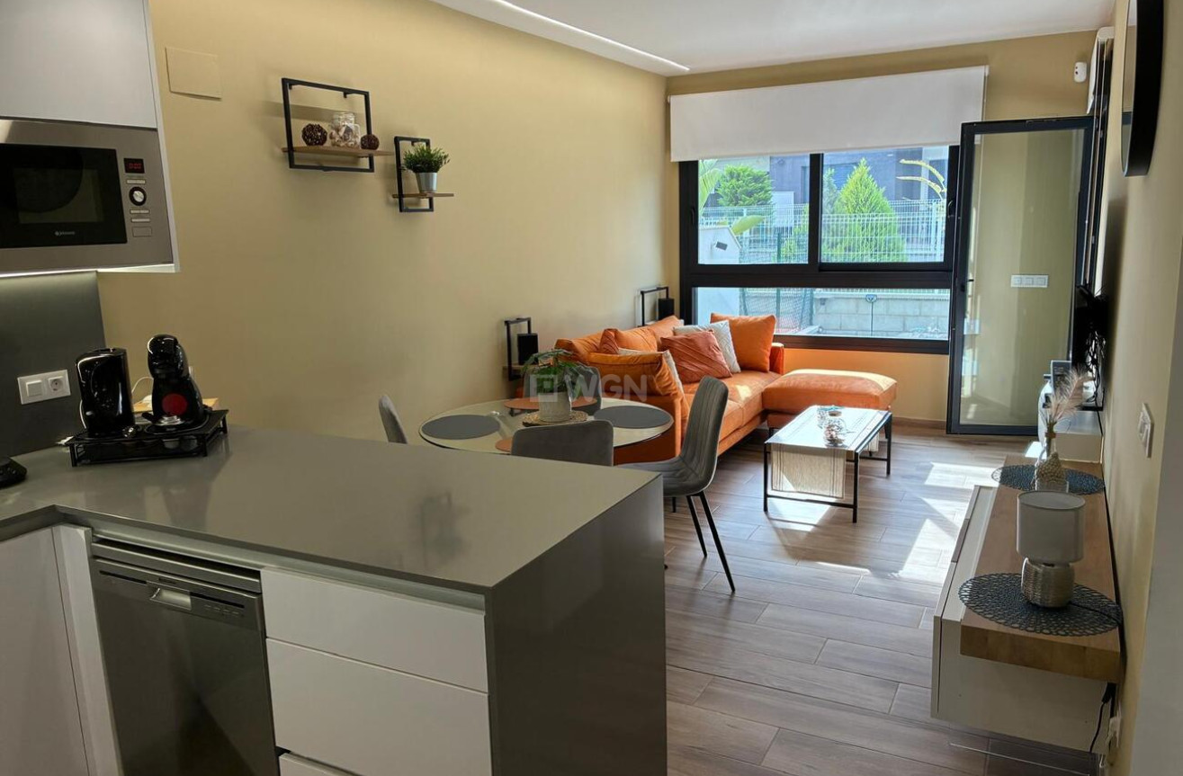 Odsprzedaż - Mieszkanie w bloku - Villamartin - Costa Blanca