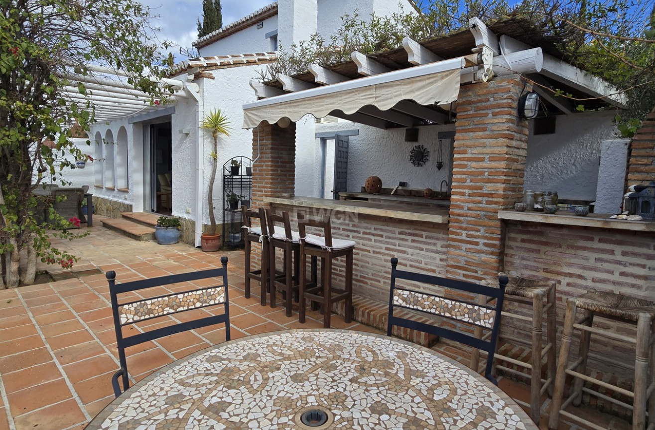 Odsprzedaż - Villa - Alcaucín - Inland