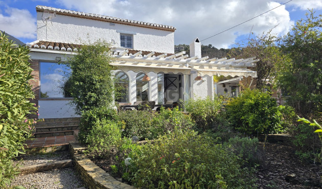 Odsprzedaż - Villa - Alcaucín - Inland