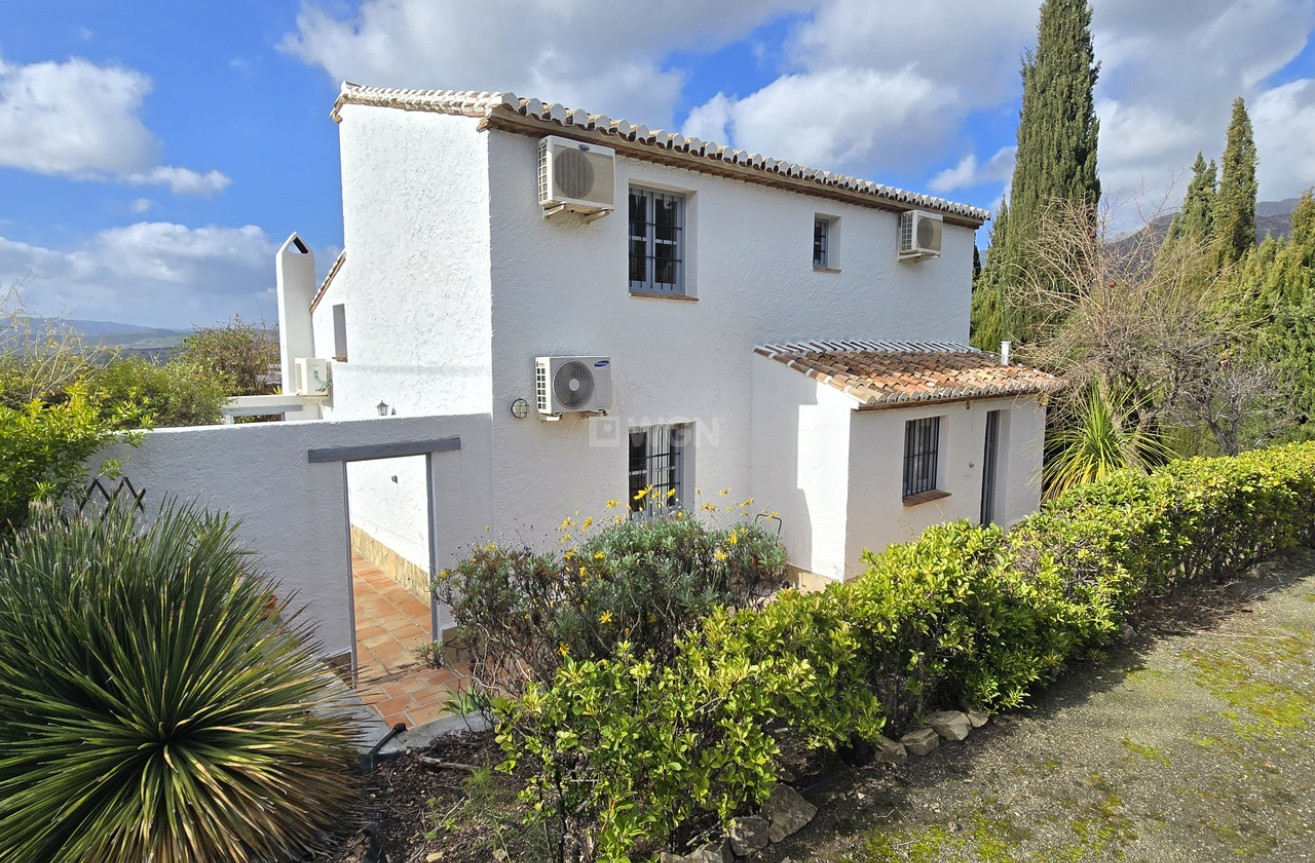 Odsprzedaż - Villa - Alcaucín - Inland