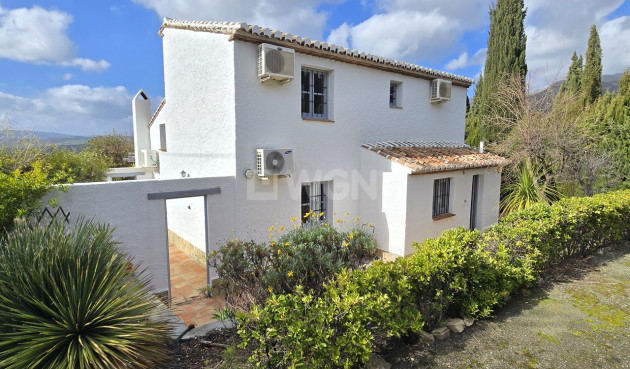 Odsprzedaż - Villa - Alcaucín - Inland