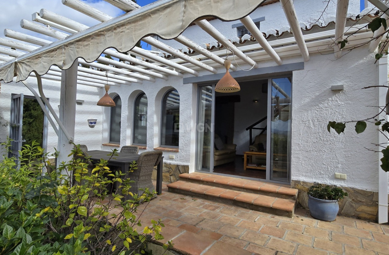 Odsprzedaż - Villa - Alcaucín - Inland