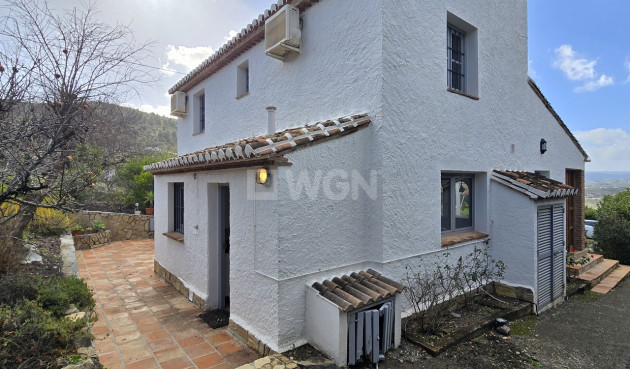 Odsprzedaż - Villa - Alcaucín - Inland