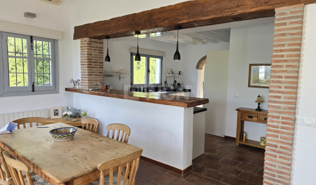 Odsprzedaż - Villa - Alcaucín - Inland