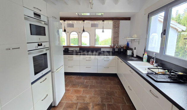 Odsprzedaż - Villa - Alcaucín - Inland