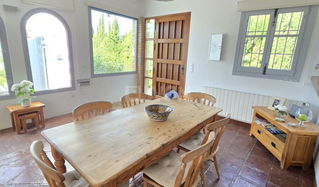 Odsprzedaż - Villa - Alcaucín - Inland