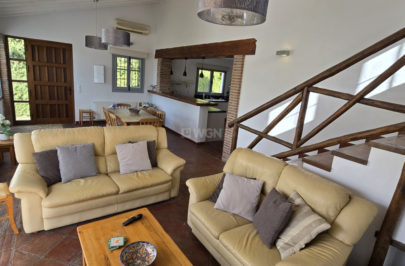 Odsprzedaż - Villa - Alcaucín - Inland